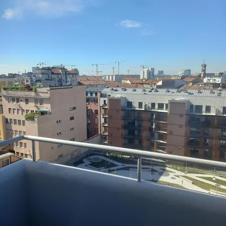 Centre Porta Romana With Free Parking Garage - Newly Cozy 2 Bedrooms With 2 Bathrooms Living Fully Equipped Kitchen And Washing Machine Smart Tv - Subway Metro 3 Stops To Duomo شقة