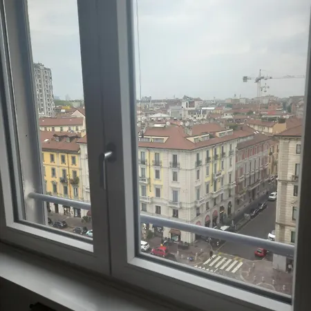 شقة Centre Porta Romana With Free Parking Garage - Newly Cozy 2 Bedrooms With 2 Bathrooms Living Fully Equipped Kitchen And Washing Machine Smart Tv - Subway Metro 3 Stops To Duomo