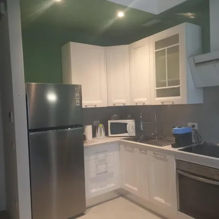 شقة Centre Porta Romana With Free Parking Garage - Newly Cozy 2 Bedrooms With 2 Bathrooms Living Fully Equipped Kitchen And Washing Machine Smart Tv - Subway Metro 3 Stops To Duomo ميلان