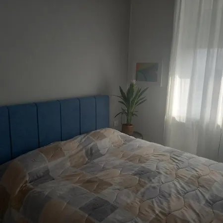 Centre Porta Romana With Free Parking Garage - Newly Cozy 2 Bedrooms With 2 Bathrooms Living Fully Equipped Kitchen And Washing Machine Smart Tv - Subway Metro 3 Stops To Duomo *