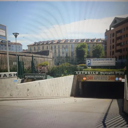Centre Porta Romana With Free Parking Garage - Newly Cozy 2 Bedrooms With 2 Bathrooms Living Fully Equipped Kitchen And Washing Machine Smart Tv - Subway Metro 3 Stops To Duomo * Milano