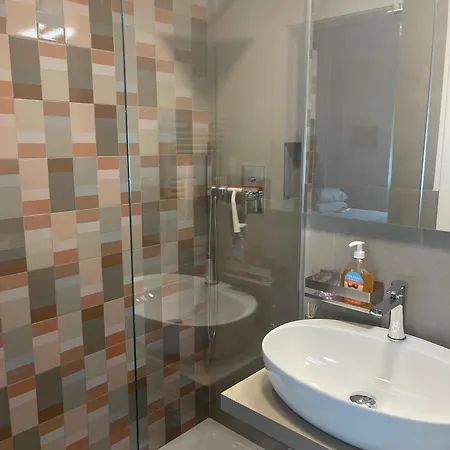 Lejlighed Centre Porta Romana With Free Parking Garage - Newly Cozy 2 Bedrooms With 2 Bathrooms Living Fully Equipped Kitchen And Washing Machine Smart Tv - Subway Metro 3 Stops To Duomo